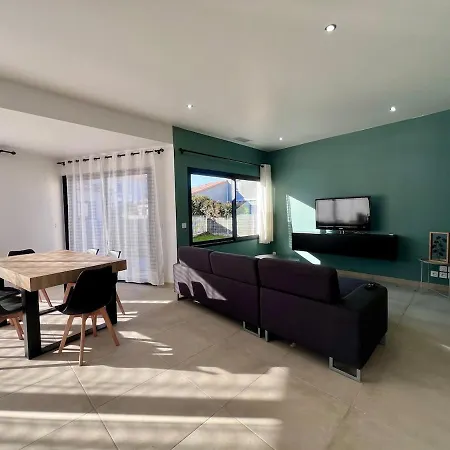 Villa Superbe Maison De Plain Pied A Esteve