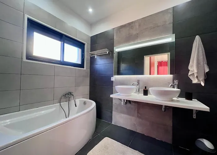 Superbe Maison De Plain Pied A Esteve Saint-Estève